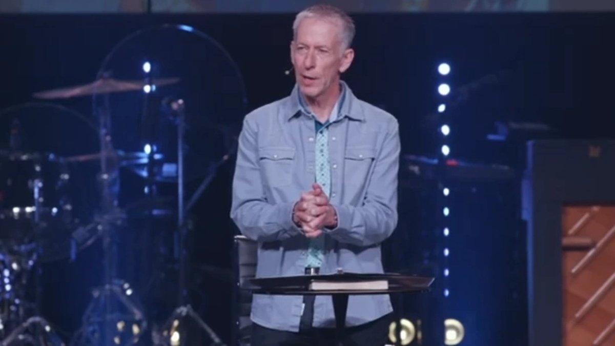 Escândalo nas Assembleias de Deus: Pastor Rod Loy da Primeira Assembleia de Deus de North Little Rock nega acusações