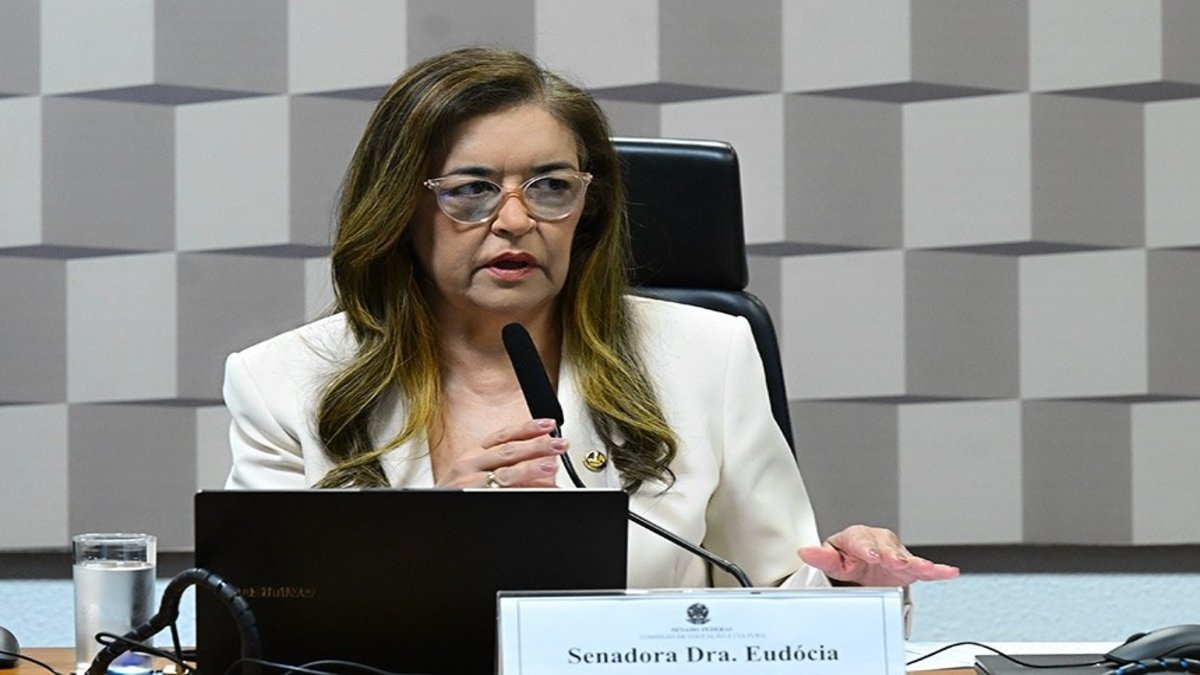Projeto que proíbe alterações na Bíblia avança no Senado 1 Projeto que proíbe alterações na Bíblia: debate no Senado Federal sobre a integridade das Escrituras 2026