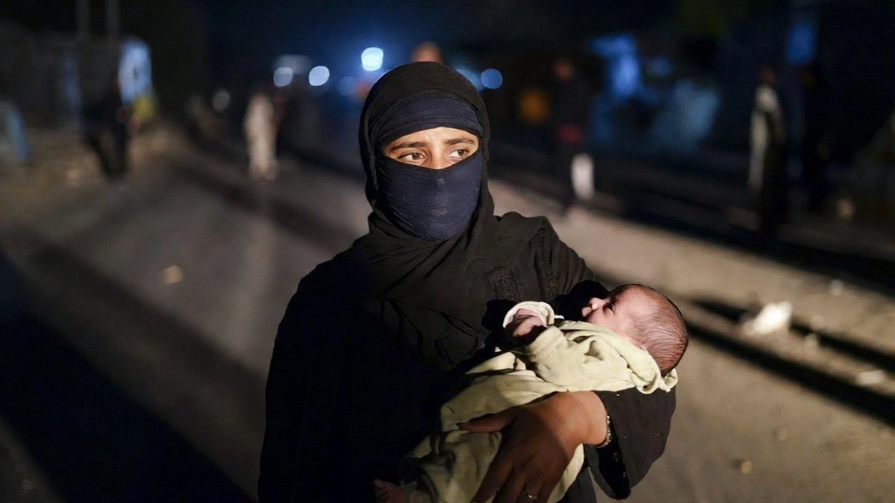 Cristã no Afeganistão foge com recém-nascido e marido baleado 2026 1 Cristã no Afeganistão foge com recém-nascido e marido baleado após perseguição religiosa