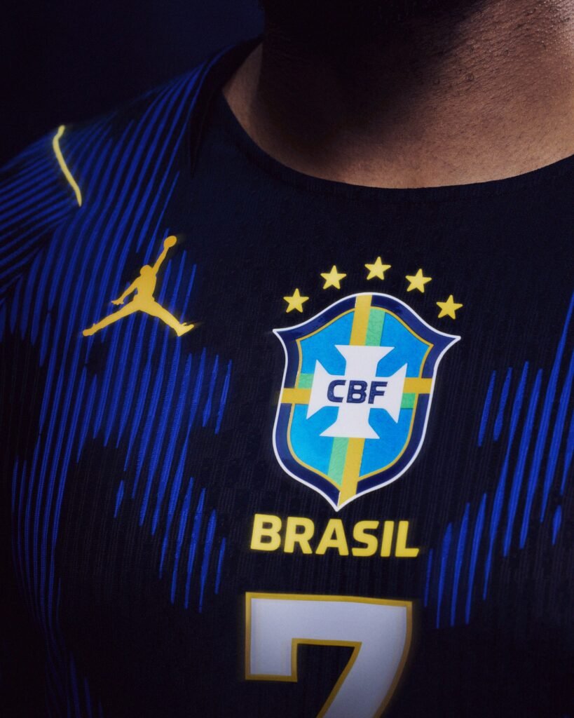 A Nova Camisa da Seleção Brasileira: Um Desrespeito ao Nosso Símbolo Nacional? 1 A CBF e