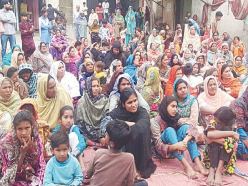 Thousands of Christian