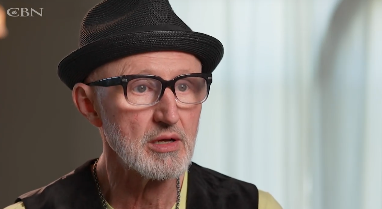 Homem Experiencia Milagre e É Curado de Doença Intestinal Crônica Após Visão de Jesus 1 Homem é curado