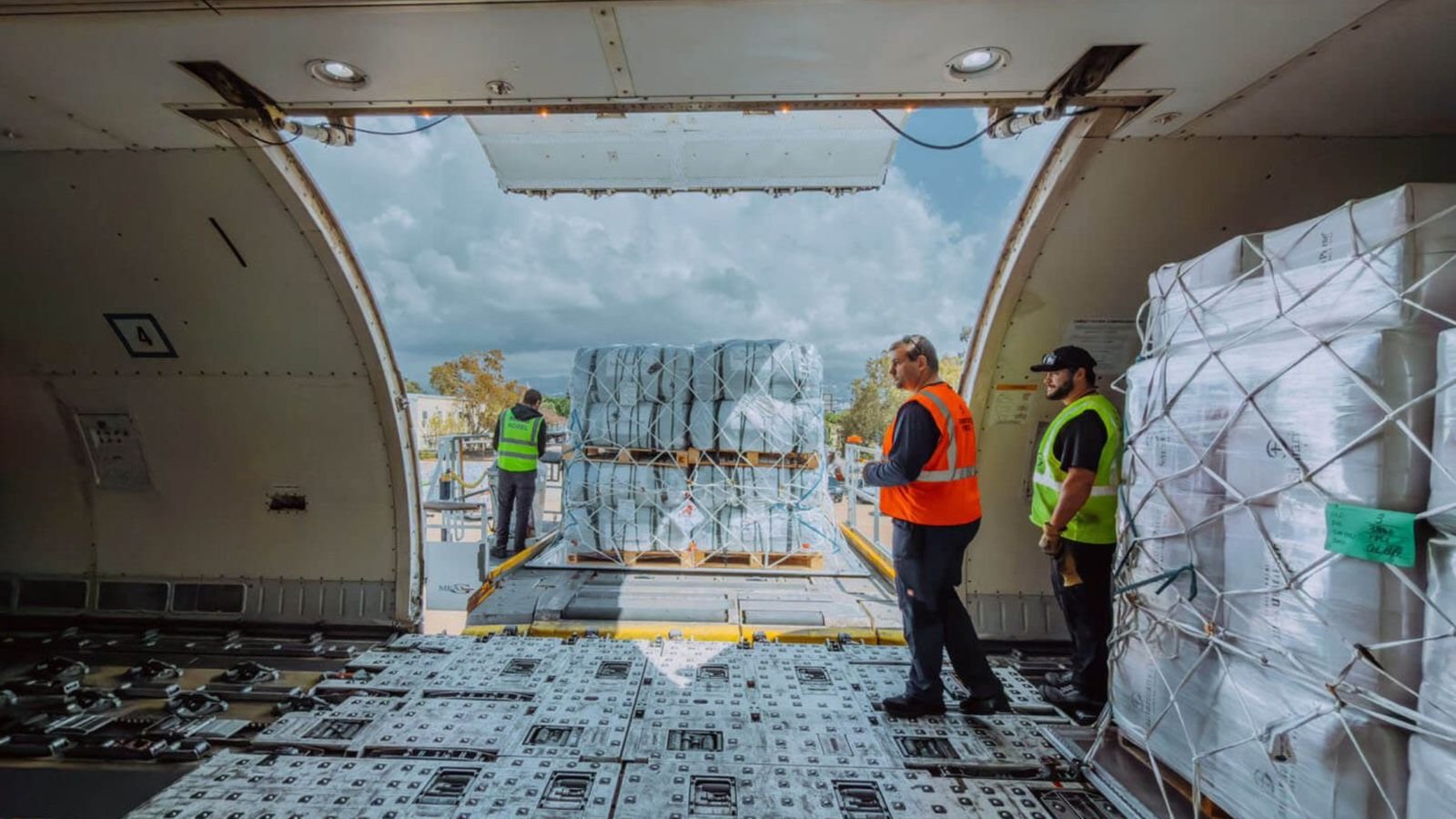 Missão Humanitária Alcança o Líbano com 52 Toneladas de Suprimentos para os Deslocados 1 Missão envia mais