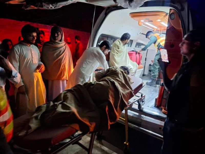 Tragédia Transformou Celebração de Páscoa em Luto em Punjab, Paquistão 1 Easter Mourning: 1