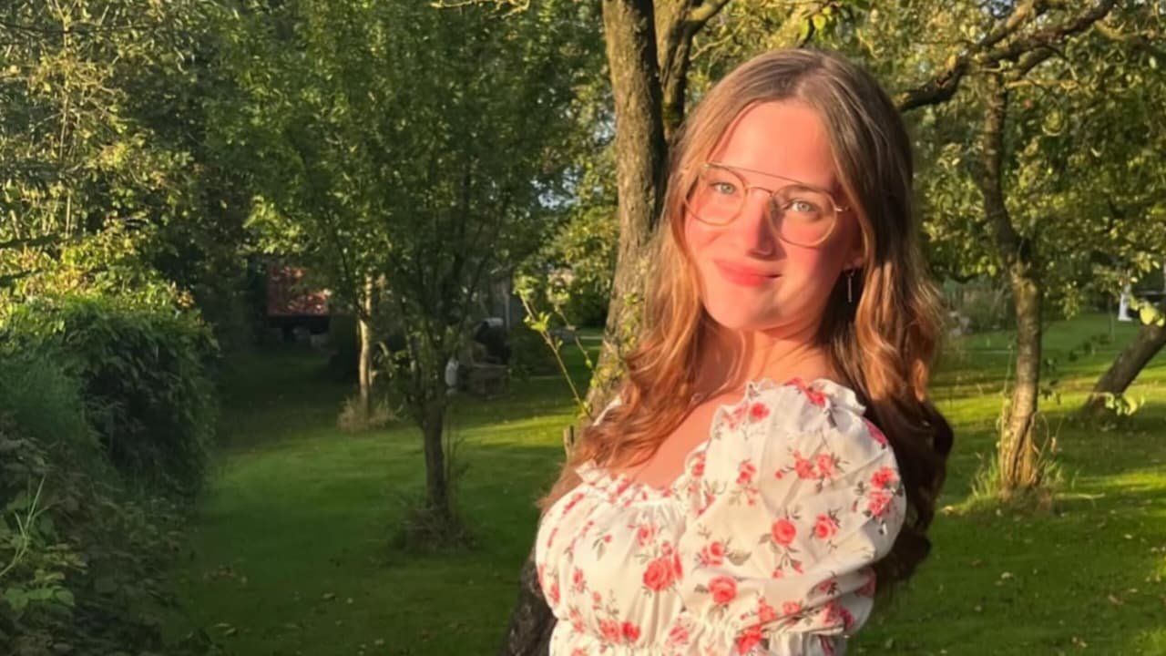 ### Transformação Através da Fé: A História de Superação de Hannah Solana 1 Jovem é curada