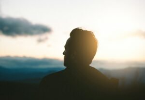 Cristãos e Saúde Mental: Uma Reflexão Necessária Sobre Nossa Humanidade