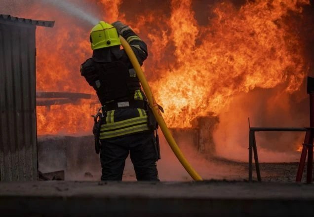 ### Tragédia na Ucrânia: Novo Ataque Aéreo Russo Deixa 17 Mortos 1 Novo ataque russo