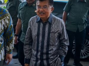 ### Ex-vice-presidente da Indonésia em Polêmica por Declarações sobre o Cristianismo