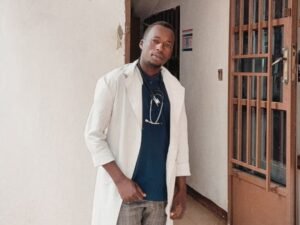 Um Novo Começo: A História Inspiradora de Mumbere Mughembwa Jacques