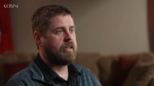 Libertação e Fé: A Transformadora História de Um Ex-Alcoólatra Que Encontrou Esperança em Deus