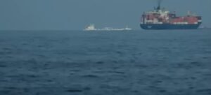 ### Tensão no Estreito de Ormuz: Irã apreende navios sob bandeiras do Panamá e Libéria