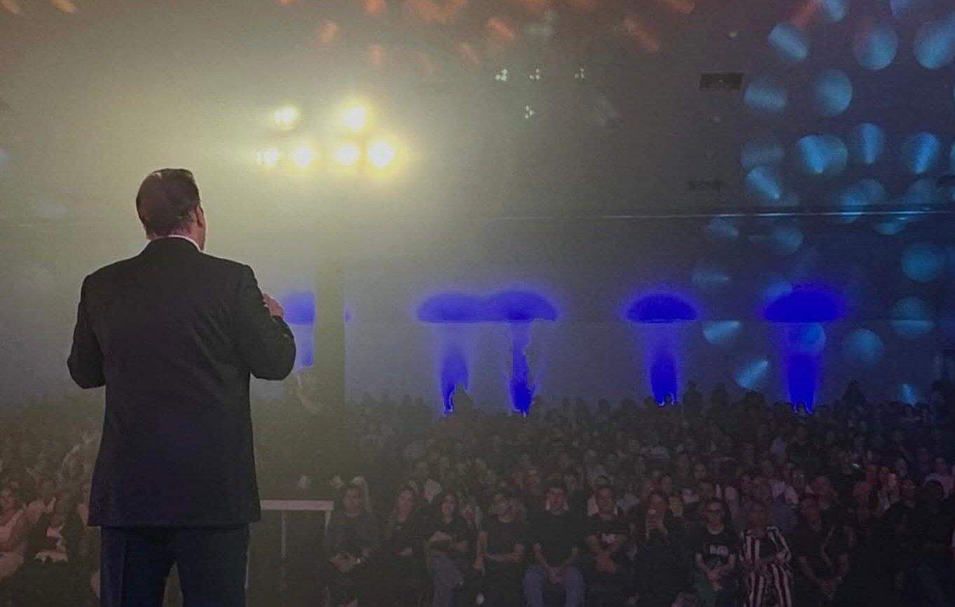 Pastor ensina sobre