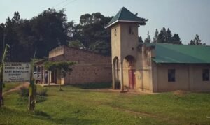 ### Tragédia em Uganda: Evangelista Assassinato Após Culto Desencadeia Luto e Preocupação