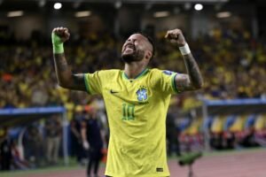 ### Neymar e a Polarização Política: Um Olhar Crítico sobre Sua Convocação