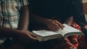 Título: Cristãos na Índia Enfrentam Perseguições Severas em Chhattisgarh: Uma Luta por Água…