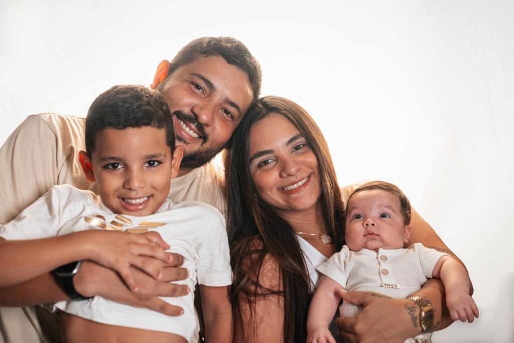 A Verdade Sobre os Inimigos da Família: Uma Reflexão Necessária 1 Não inventamos os