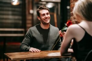 Encontre o Amor: Dicas Práticas para Arrumar um Namorado em Tempo Recorde e com Propósito