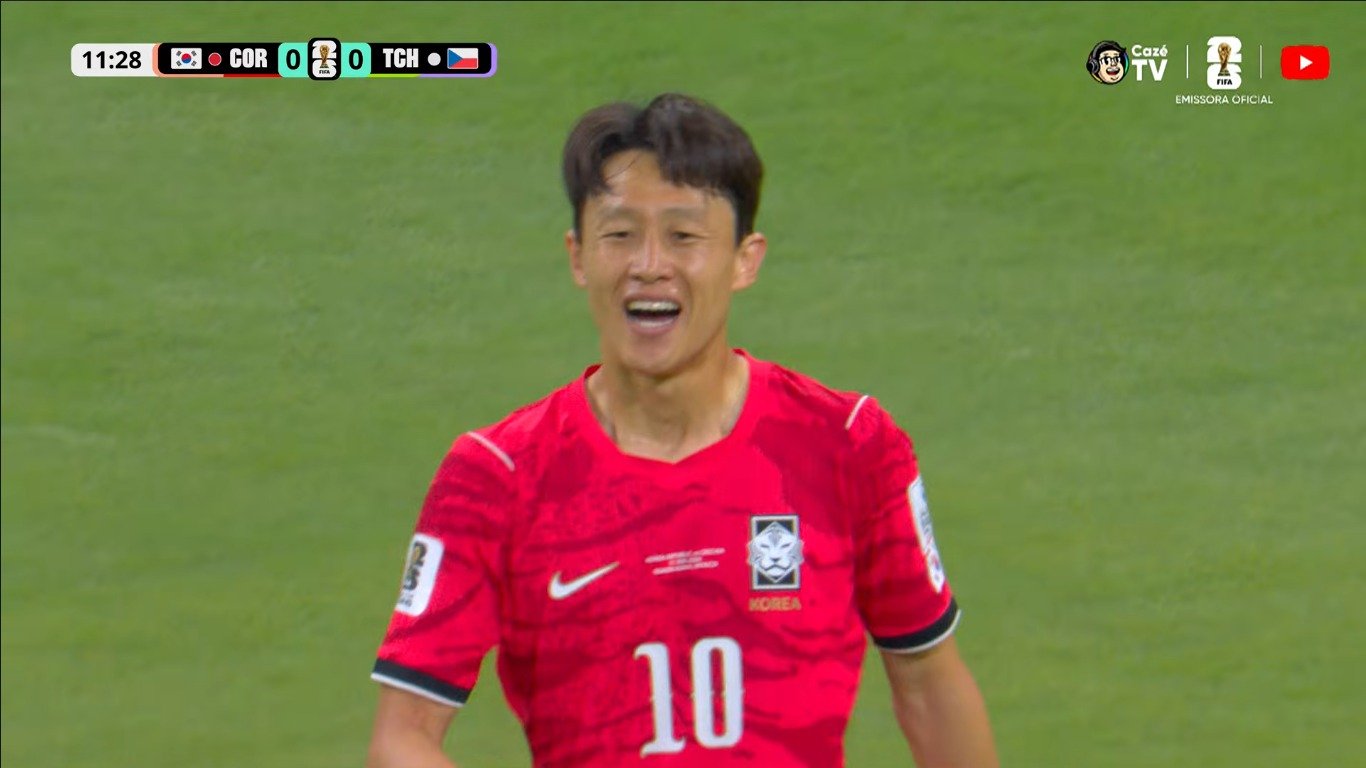 # Jogador Sul-Coreano Inspira ao Celebrar Vitória com Mensagem de Fé na Copa do Mundo 1 Jogador da Coreia