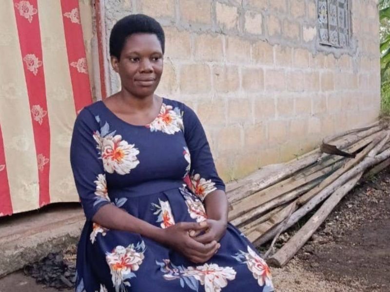 A Coragem de Ester Wakala: A Luta de uma Cristã em Meio à Perseguição na Tanzânia 1 Christian Woman Abducted Assaulted in