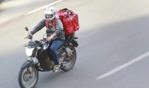 Supremo Tribunal Federal adia julgamento crucial sobre a uberização: impactos e expectativas pa…