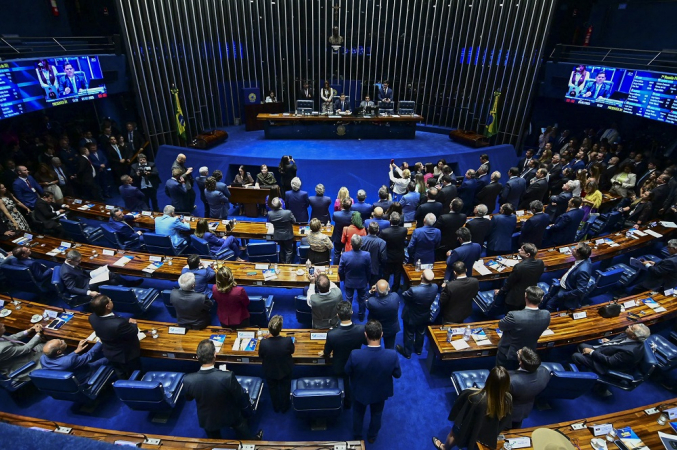 Título: Avanços na Regularização Fundiária: Senado Aprova Projeto que Beneficia Igrejas e In... 1 Comissão de Assuntos