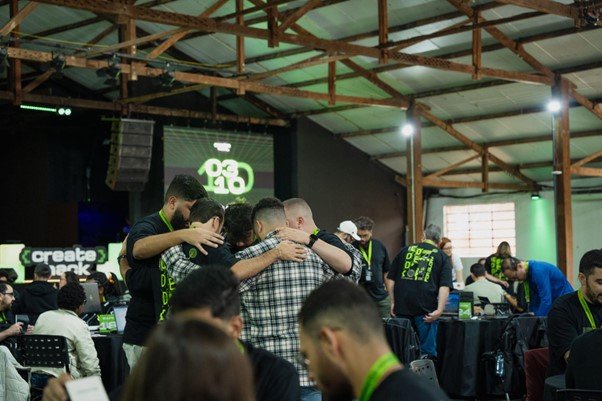 Maior hackathon cristão