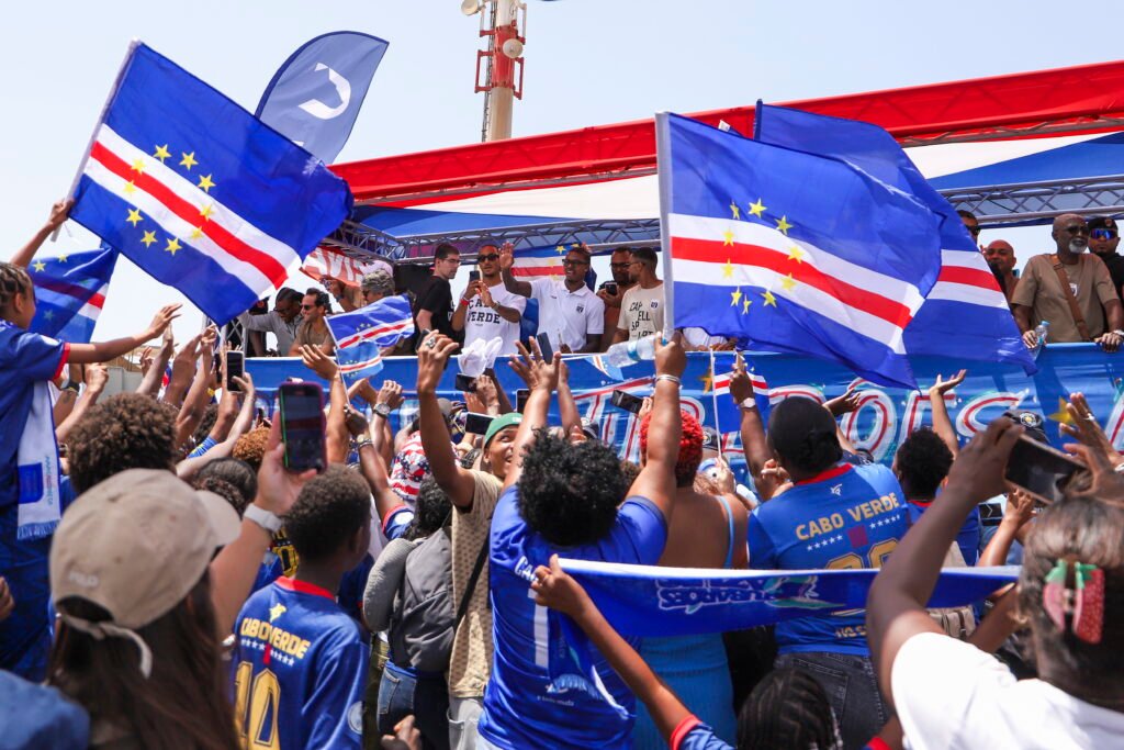 ### Cabo Verde: Um Exemplo de Superação e Determinação no Futebol Mundial 1 O que a