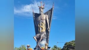 Estátua do Diabo de 11 Metros Provoca Reações em São Gonçalo d…