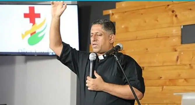 Pastor batista é