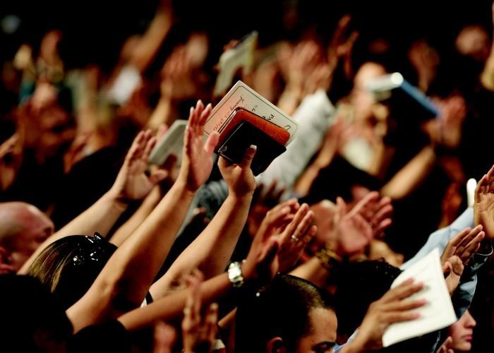 Evangélicos já são 26,9% da população brasileira, revela Censo... 1 Evangélicos já representam
