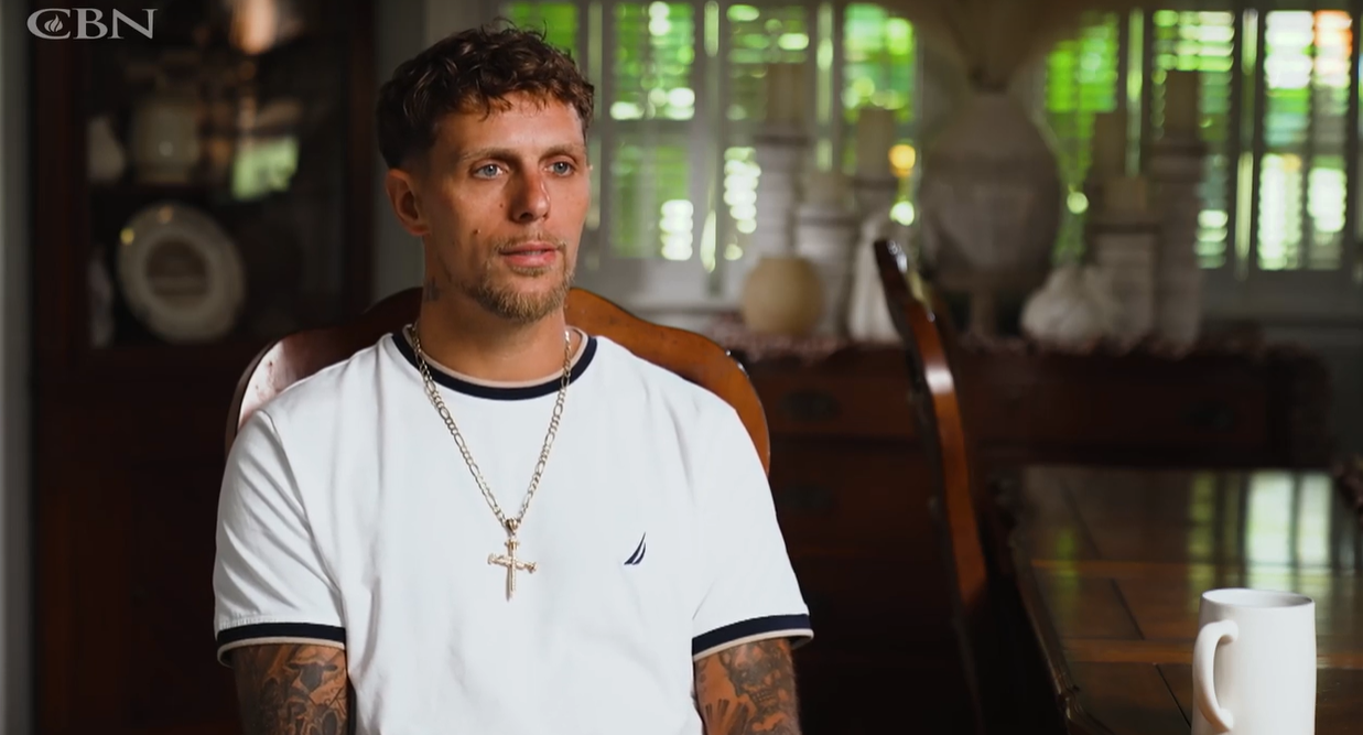 O Renascimento de John Ward: De Ex-Traficante a Filho de Deus nos EUA 1 Ex-traficante é liberto