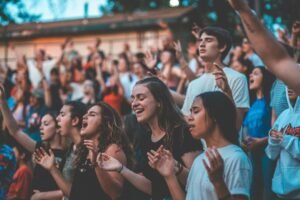 Como a Bíblia Orienta Jovens Sobre Responsabilidade Financeira
