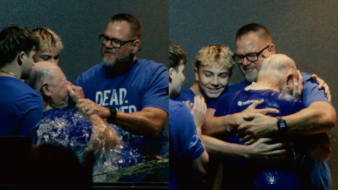 Pastor realiza batismo do pai de 81 anos após 35 anos de oração ... 1 Pastor batiza o