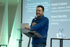 Igreja precisa de reinícios para evitar se tornar um “clube”, afir…
