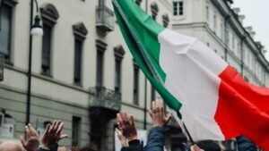 Ex-ateu se torna evangelista em Roma e transforma vidas em bairro c…